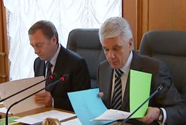 Парламент рассмотрит заявление об уходе Пинзеника