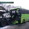 В Харьковской области автобус наехал на грузовик