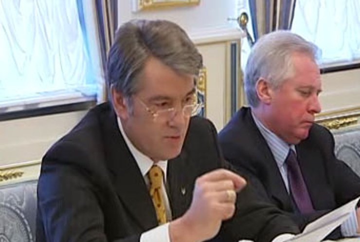 Ющенко дал Черновецкому 10 дней на антикризисный план