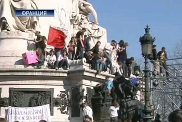 Во Франции опять национальная забастовка