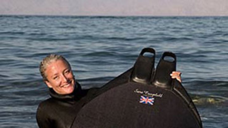 Британка нырнула на глубину 96 метров без акваланга