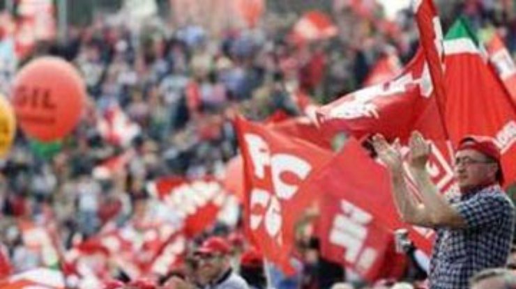 Более 2 миллионов римлян протестуют против Берлускони