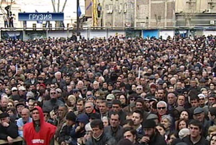 Оппозиция Грузии начинает акцию неповиновения