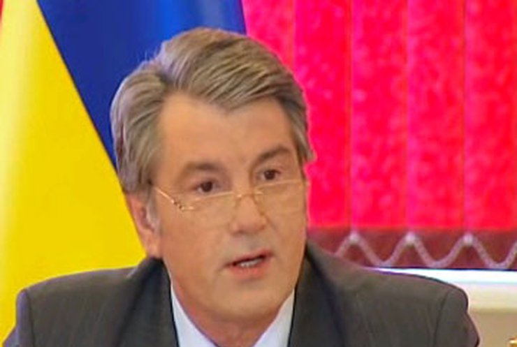 Ющенко обвиняет Тимошенко в срыве голосования