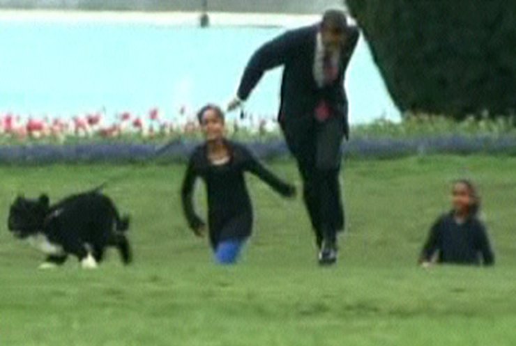 Обама представил общественности нового члена семьи - щенка Бо