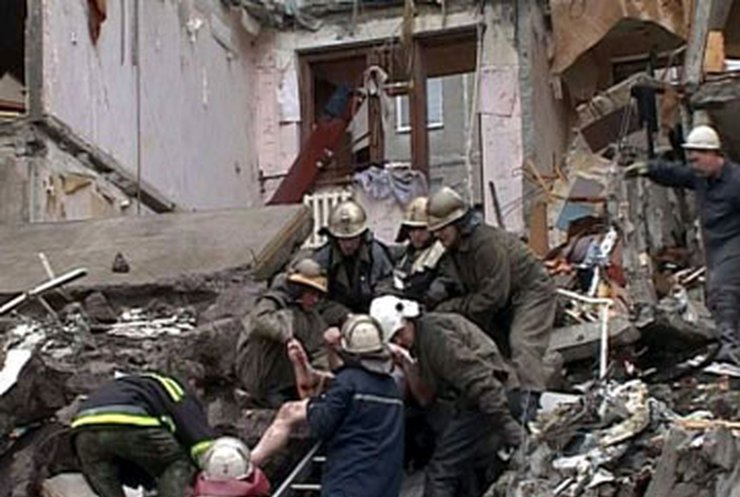 Суд отменил амнистию обвиняемых во взрыве дома в Днепропетровске