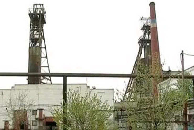 В забое шахты "Новодзержинская" остаётся ещё три человека