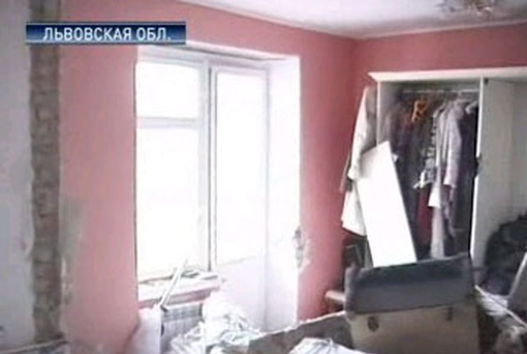 В жилом доме во Львовской области взорвался газ, два человека пострадали