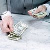 СМИ: 8 крупнейших банков Украины начали досрочно возвращать депозиты
