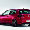 VW представил тюнинговые версии хэтчбеков Golf GTI и Polo
