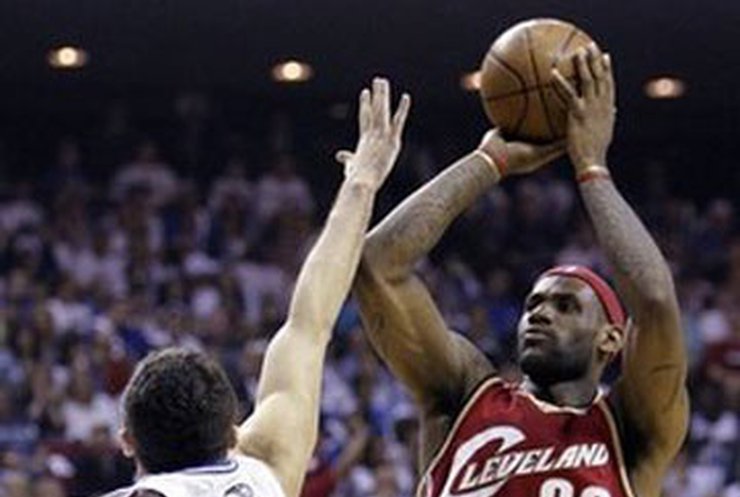 НБА: "Орландо" повел в серии с "Кливлендом"