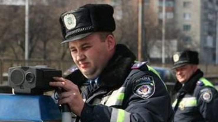 Луценко призвал ГАИ не давить на водителей "Визирами"