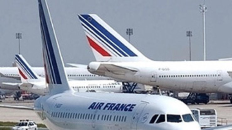 Найдены уже 5 тел пассажиров самолета Air France