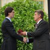 Ющенко вручил "интеровцам" государственные награды