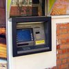 Белорусам обещают вернуть "съеденные" банкоматами деньги