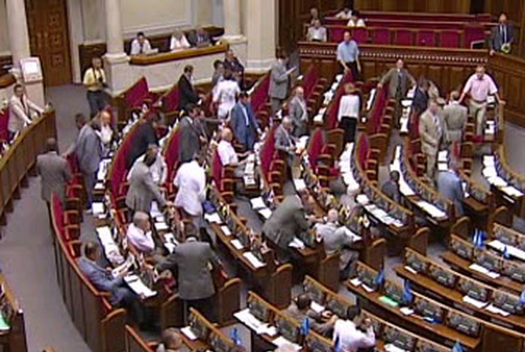 Парламент вновь просит уволить Стельмаха