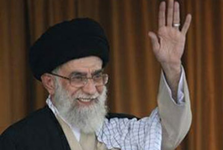 Духовный лидер Ирана призвал граждан сохранять спокойствие