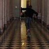 Cкейтбордисту разрешили покататься по Белому дому