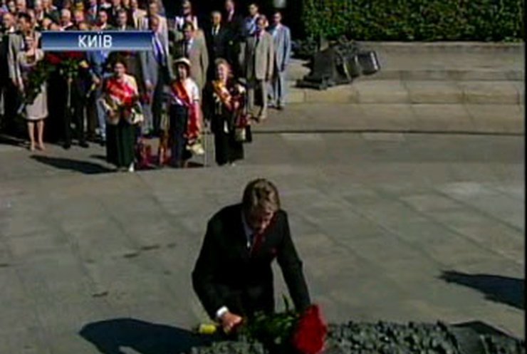 Ющенко призвал чтить память жертв Великой Отечественной войны