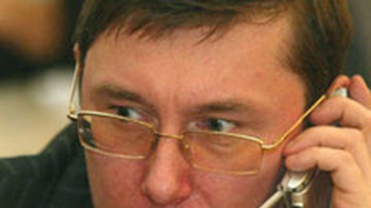 Луценко: МВД не прослушивает политиков по делу об отравлении Ющенко