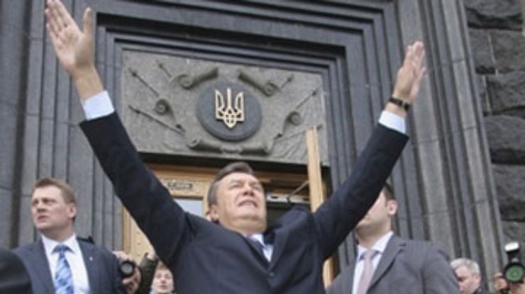 Сегодня у Януковича день рождения