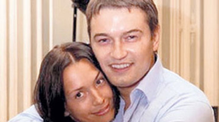 СМИ: Сын Ющенко сыграет в августе свадьбу на Сейшелах