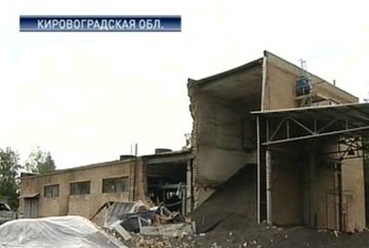 В Кировоградской области рухнувшая стена убила троих мужчин