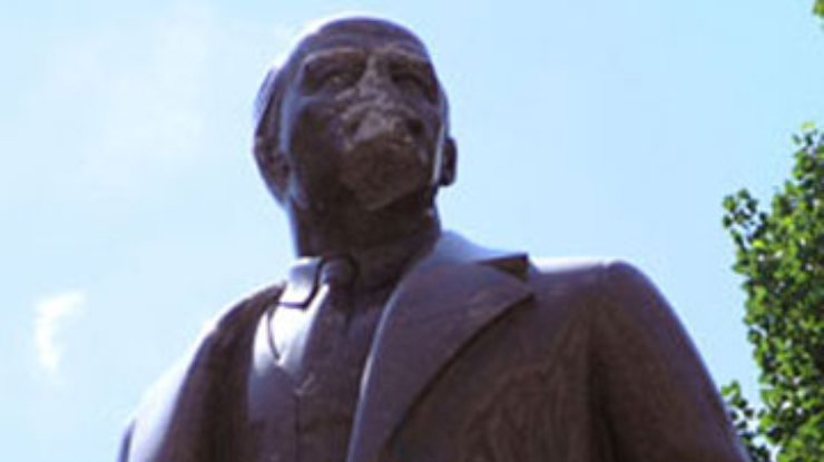 КПУ разрешили восстановить памятник Ленину в Киеве