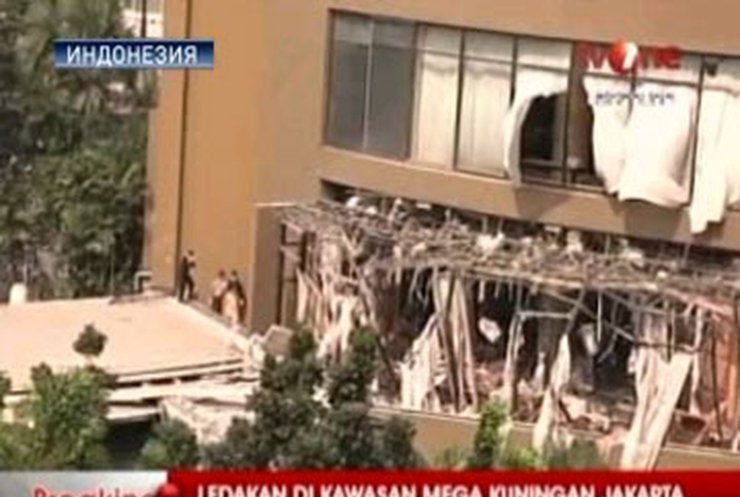 В столице Индонезии взорваны два элитных отеля
