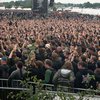 В Германии металлистов просят не целоваться