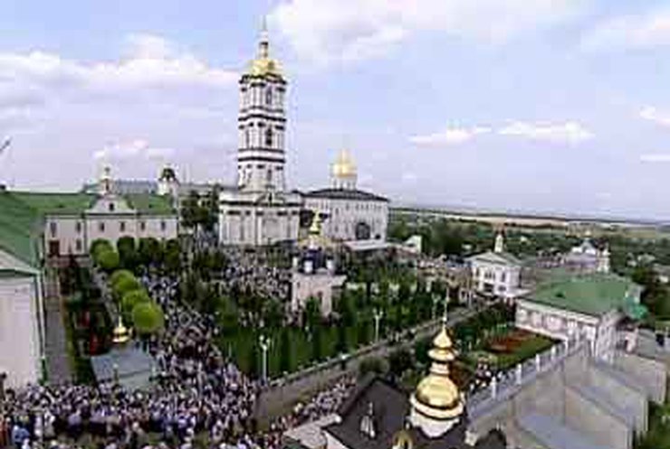 В Почаевской лавре собрались паломники со всей Украины