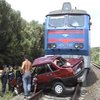 В Ривненской области ВАЗ столкнулся с поездом