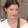Милла Йовович сама шьет себе свадебное платье