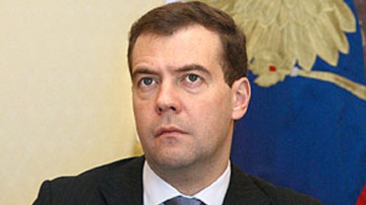 Медведева обвинили в нарушении ПДД