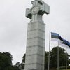 Экстрасенс обвинил злых духов в порче Монумента свободы в Таллине
