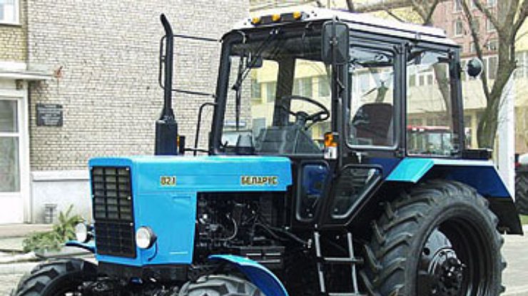 Белорусский завод обменивает тракторы на мясо