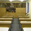 В школах Киева отключили подачу питьевой воды