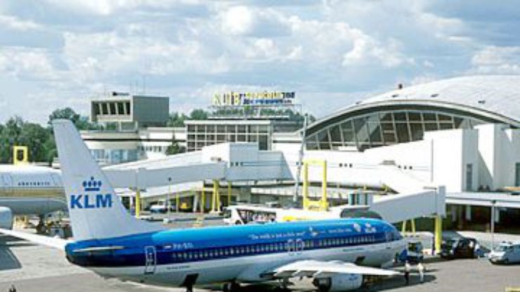 Африканец спрыгнул с трапа самолета, чтобы остаться в Украине