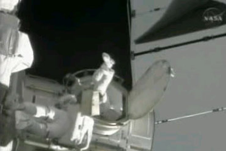 Экипаж Discovery завершил выход в открытый космос