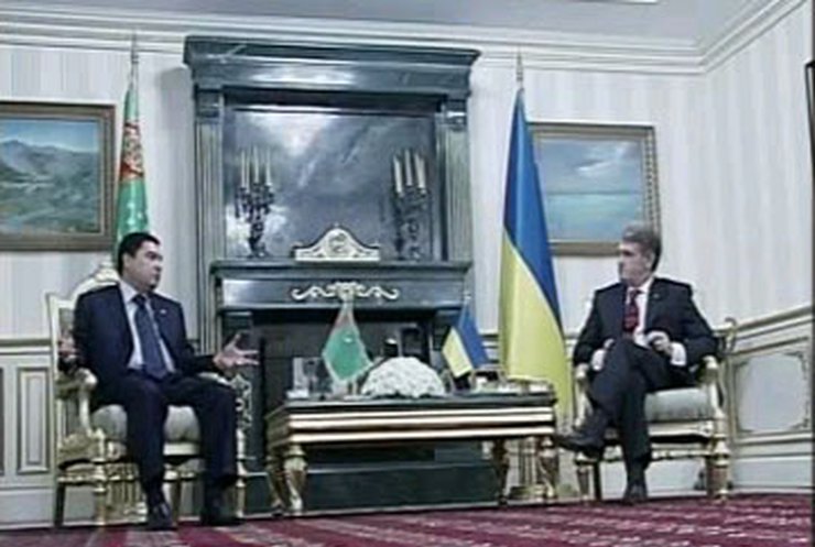 Виктор Ющенко находится с визитом в Туркменистане