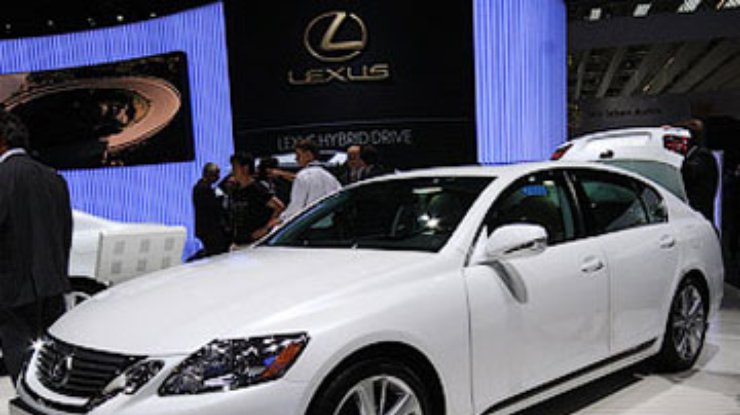 Lexus обновила гибридный седан LS600h