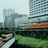 В токийском метро самоубийц будут "успокаивать" голубые огни