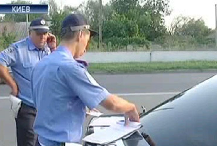У злостных неплательщиков штрафов будут забирать машины