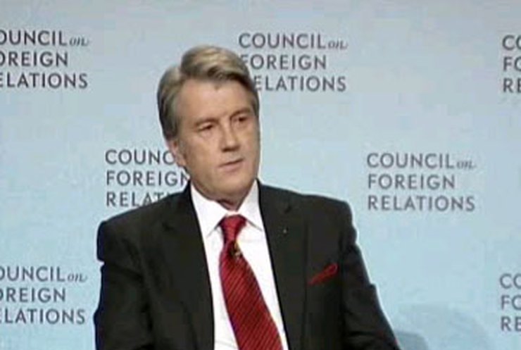 Ющенко: Иностранных военных баз в Украине не будет