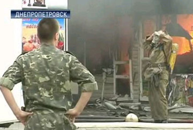 По факту пожара на рынке "Славянский" возбуждено уголовное дело
