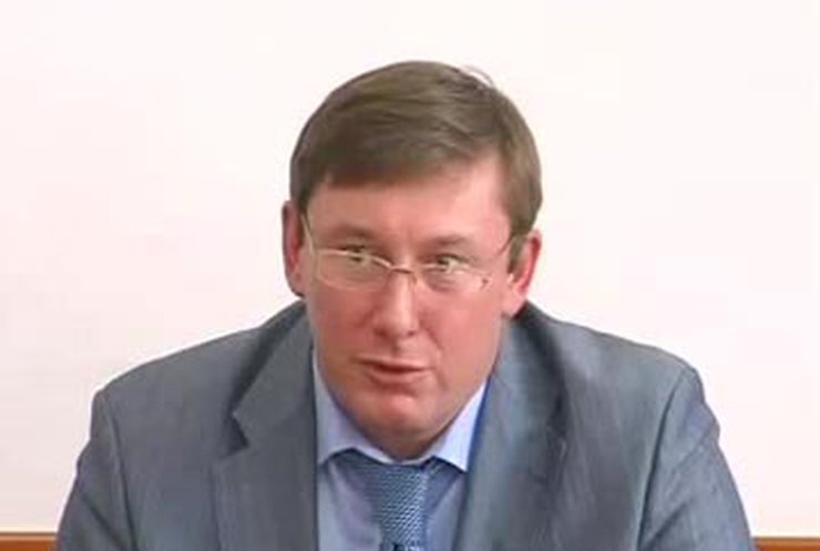 Луценко обещает закрыть все подпольные казино