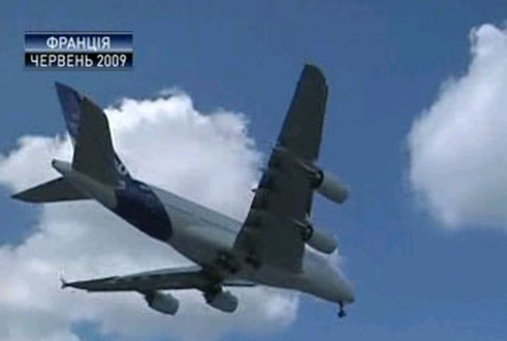 Airbus A380 не долетел из Парижа в Сингапур из-за отказа двигателя