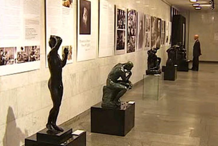 В Украину привезли уникальную коллекцию скульптур