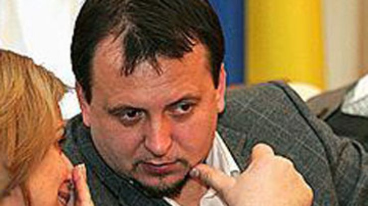 "Бютовец" Уколов "завязал" с политикой и уехал из Киева