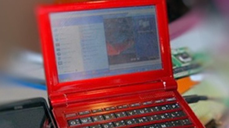 Компания uSmart представила компьютер с 4,8-дюймовым дисплеем